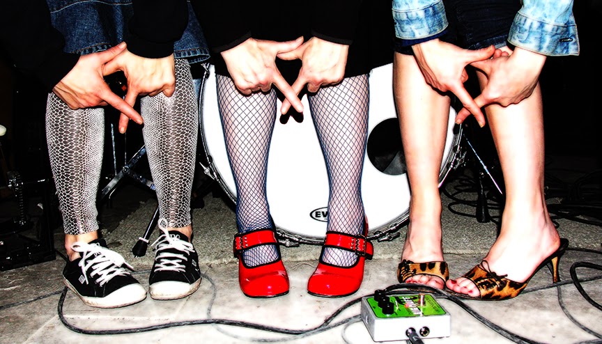 R4W at “Zoom In On Girls”